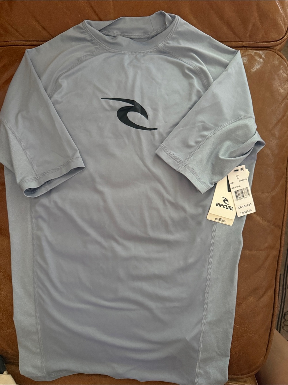 Rip Curl Light gray/blueMen's small Short-Sleeve Rash Guard with Black Logo. NWT